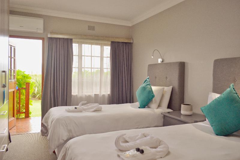 スタンダードルーム, On The Estuary