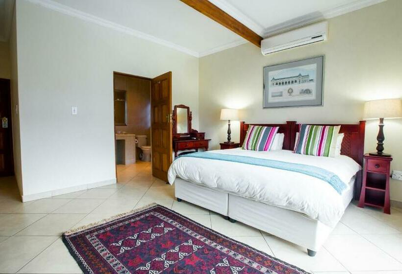 家庭间, Turtle Bay Lodge