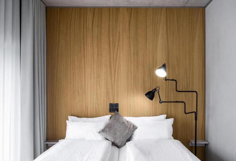 استودیوی استاندارد, Placid Hotel Design & Lifestyle Zurich