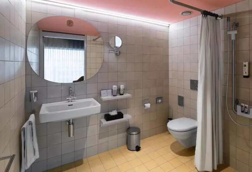سوییت جونیور, Placid Hotel Design & Lifestyle Zurich