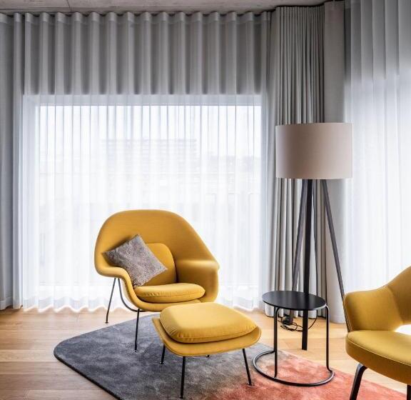 سوییت جونیور, Placid Hotel Design & Lifestyle Zurich