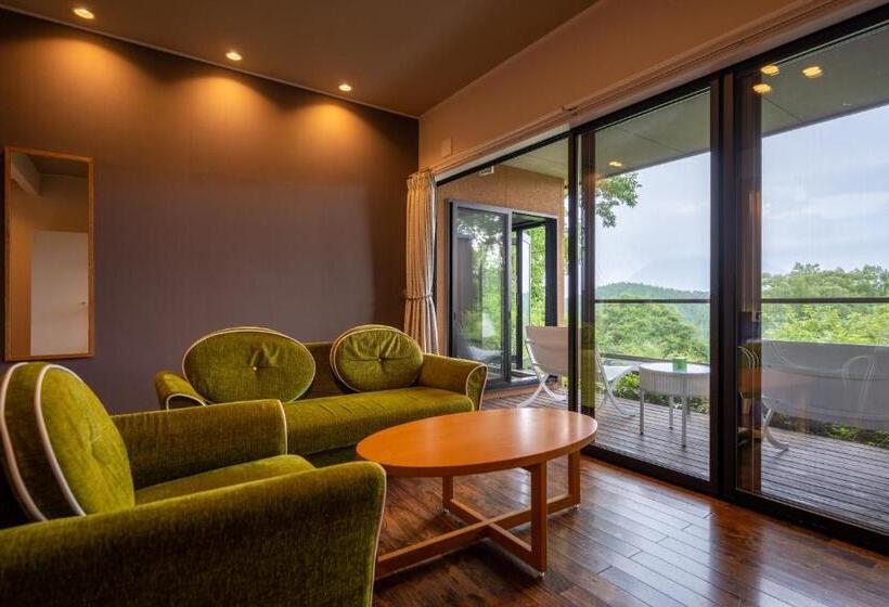 חדר דלוקס, Kusayane No Yado Ryunohige