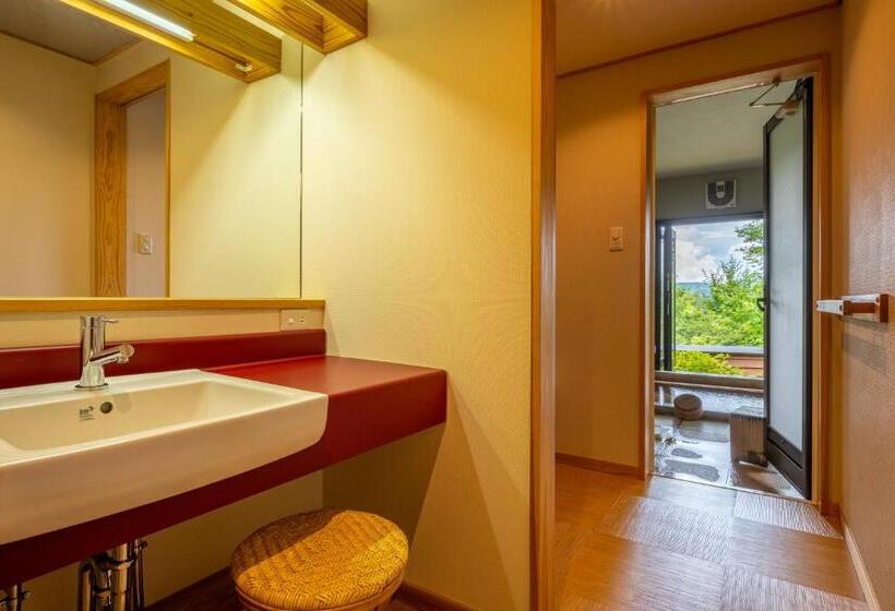 חדר סופריור, Kusayane No Yado Ryunohige