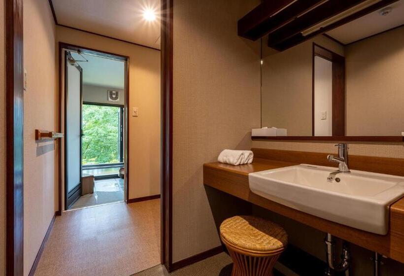 חדר סטנדרט נוף להרים, Kusayane No Yado Ryunohige