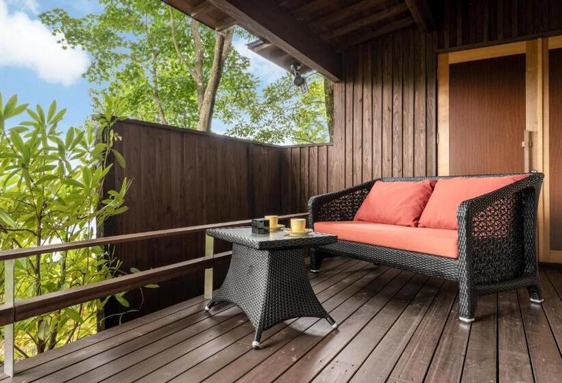 סוויטה אקזקיוטיב, Kusayane No Yado Ryunohige