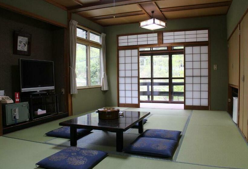 带共用浴室的标准房间, Shinzanso