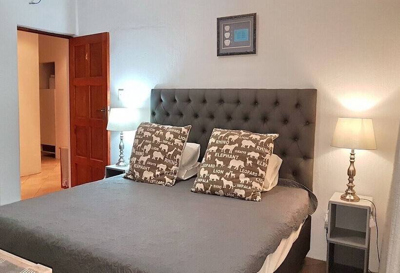Quarto Clássico, Six Valk Avenue Guest House