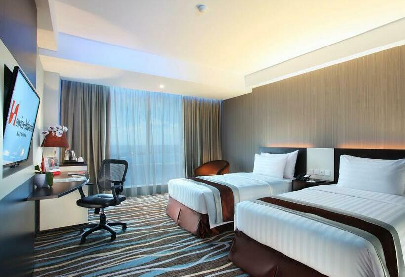 디럭스 룸 바다 전망, Swiss Belhotel Makassar