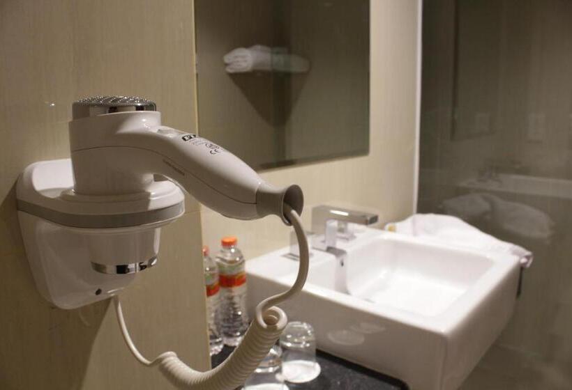 스탠다드 룸, Swiss Belhotel Makassar