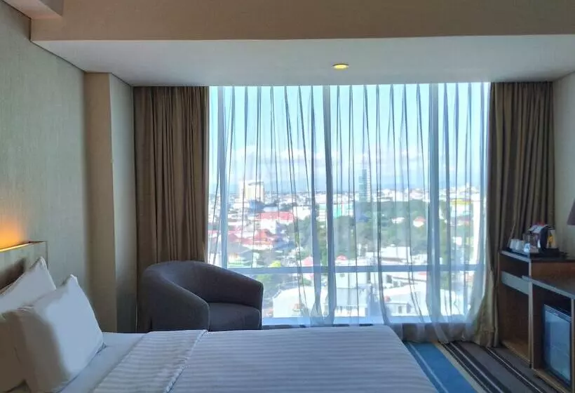 シティビューのデラックスルーム, Swiss Belhotel Makassar