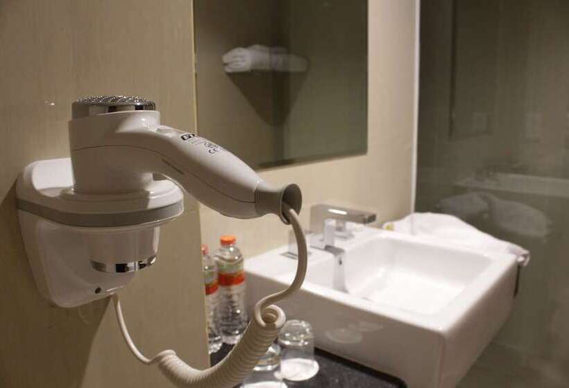 חדר דלוקס נוף לים, Swiss Belhotel Makassar