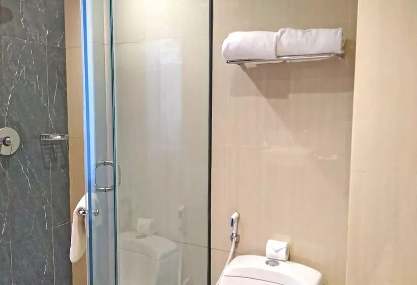 シティビューのデラックスルーム, Swiss Belhotel Makassar