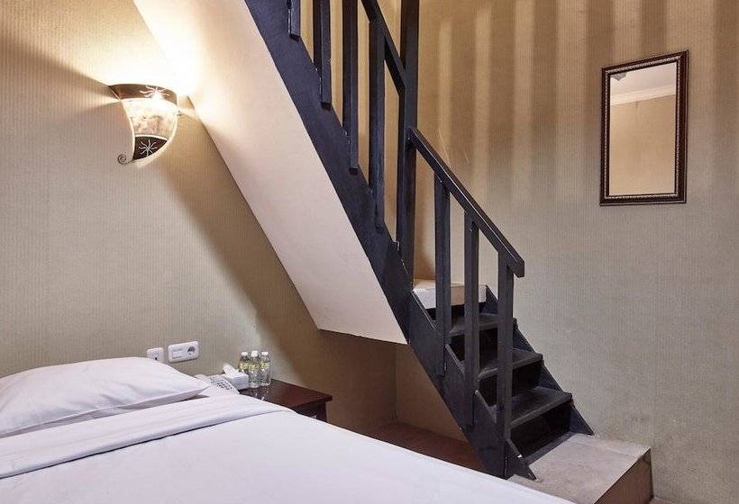 غرفة عائلية, Twins