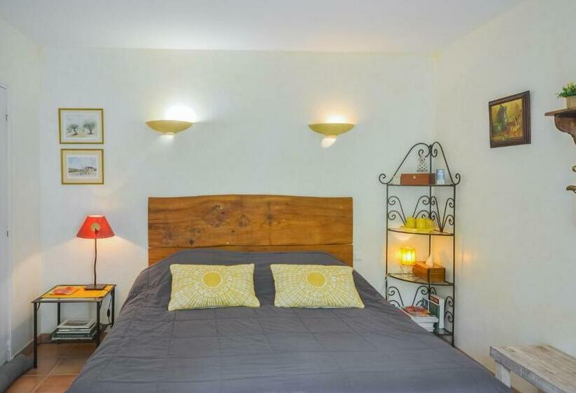 标准房带园景, Chambres D Hôtes La Nesque