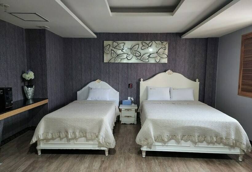 Номер Стандарт, Andong