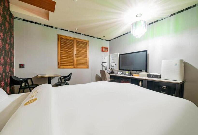 Номер Deluxe, Andong