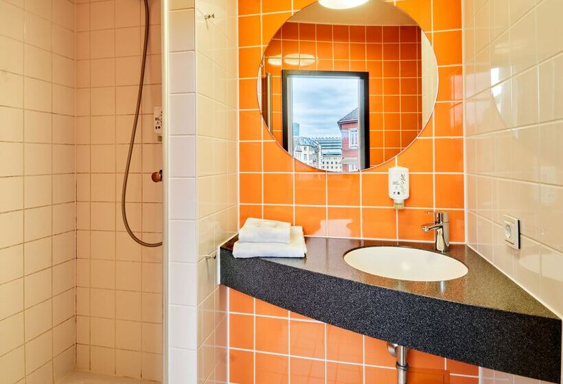 Номер Стандарт, B&b Hotel Frankfurt Hbf