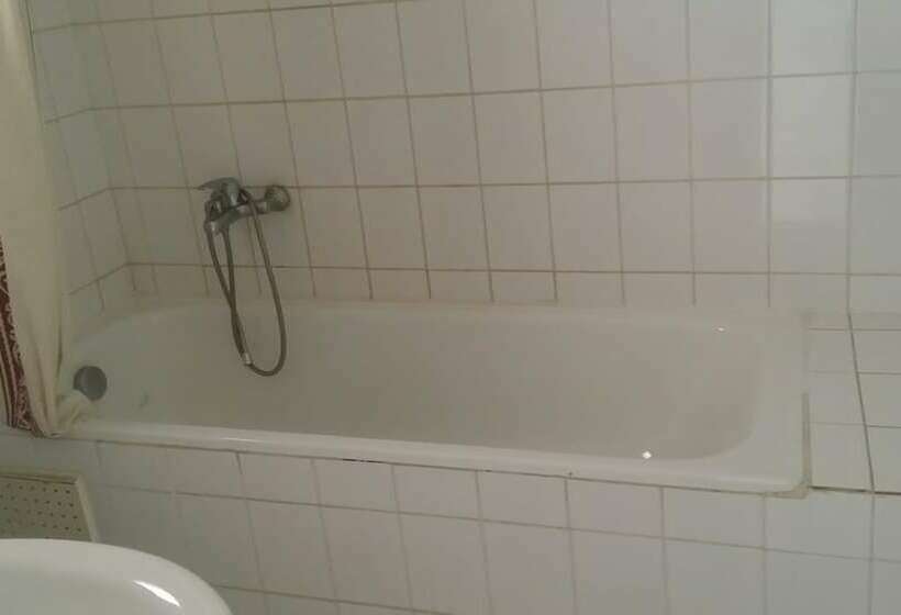 اتاق لوکس, Residence Saint Jacques Centre Ville Pointe Noire