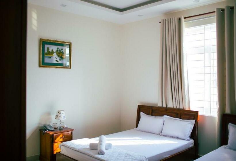 اتاق سوپریور چهار تخته, Nhat Nga