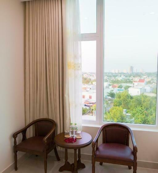 اتاق سوپریور چهار تخته, Nhat Nga