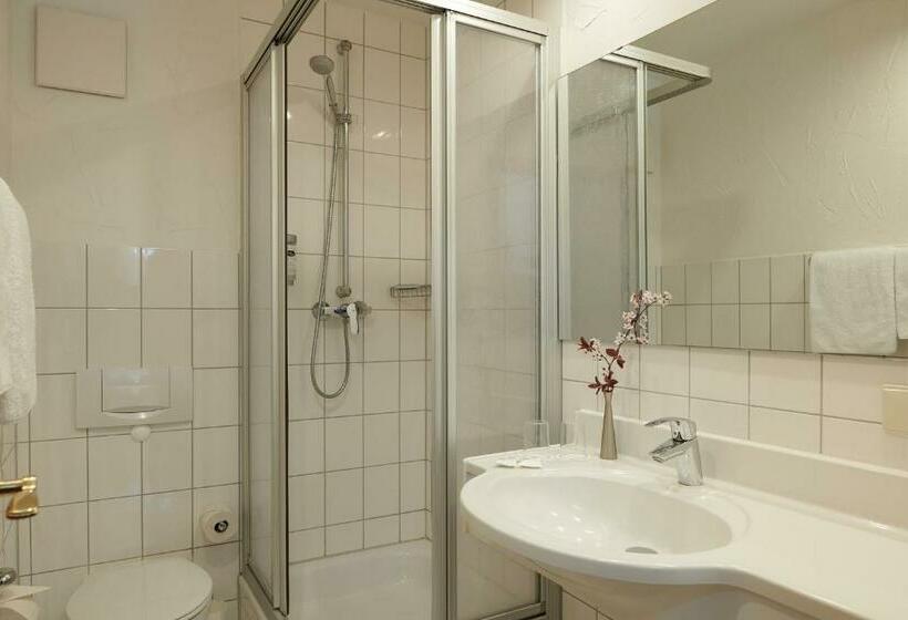 패밀리 룸, R&r Hotel Strandallee