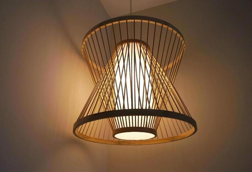 اتاق لوکس با چشم‌انداز شهر, Shin Sei Bashi