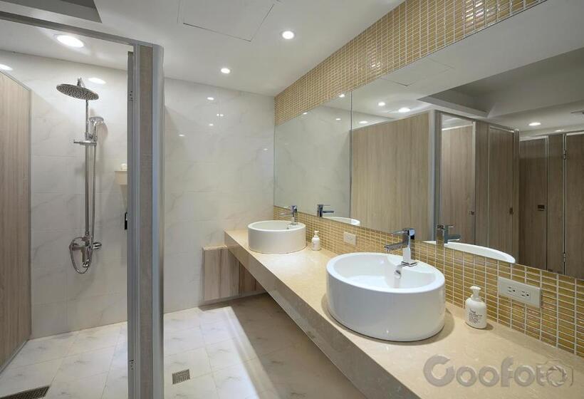 اتاق استاندارد با تخت‌های تاشو, Shin Sei Bashi