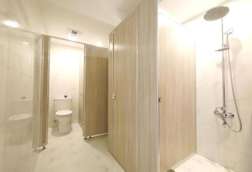 اتاق استاندارد با تخت‌های تاشو, Shin Sei Bashi