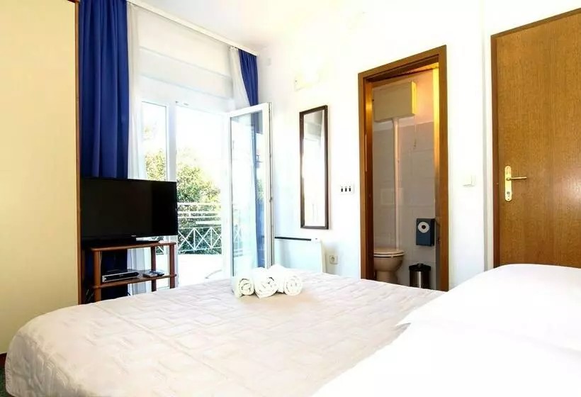 آپارتمان 1 خوابه با چشم‌انداز دریا, Beachfront Villa Mediteran