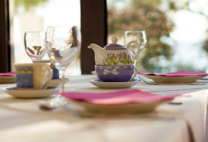 침실 1개 바다 전망 아파트, Beachfront Villa Mediteran