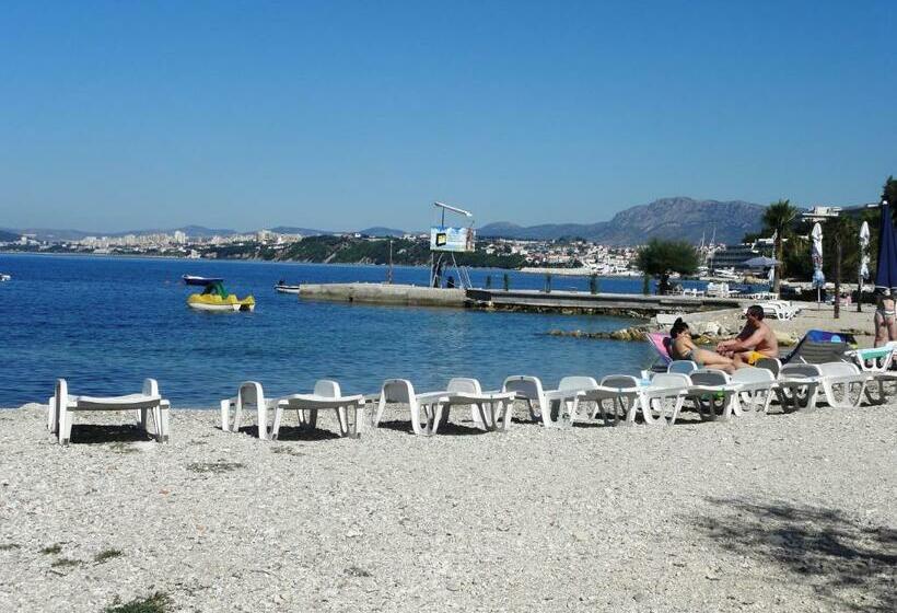 침실 1개 바다 전망 아파트, Beachfront Villa Mediteran