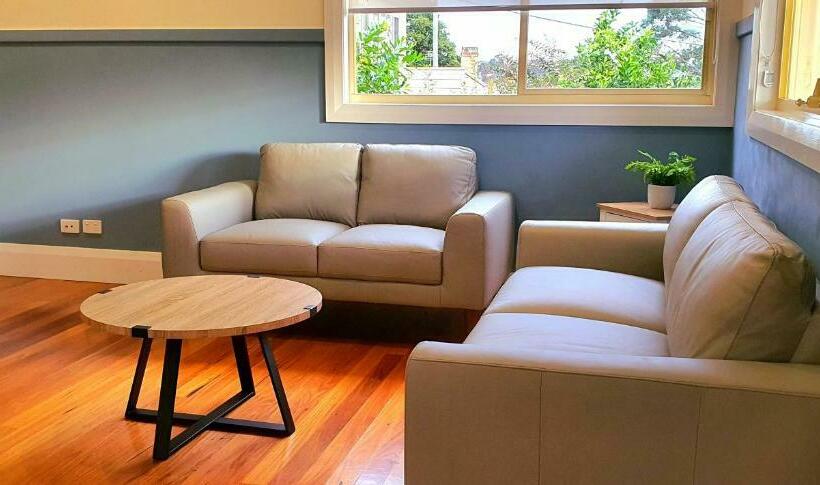 דירת חדר, Coppers Hill Private Accommodation