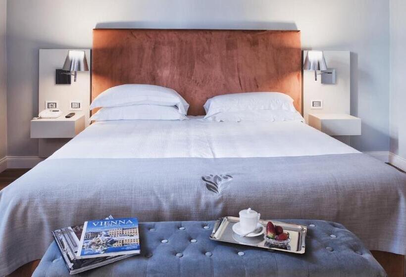 סוויטת ג'וניור עם טרסה, Villa Fontana Relais Suite & Spa