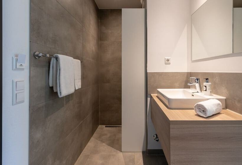 Номер Стандарт, A2 Hotels Denkendorf   Airport & Messe