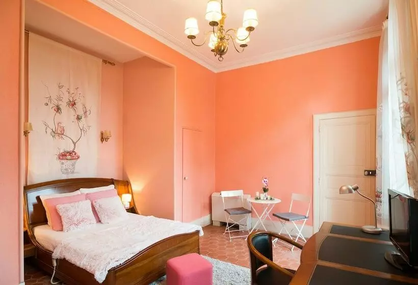 オーシャンビュースタンダードルーム, B&b Le Logis Du Mas