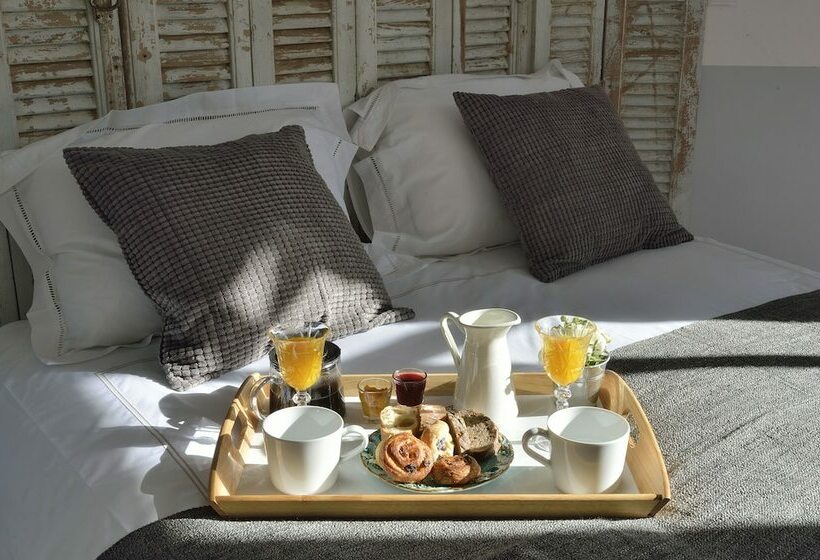 חדר סטנדרט לשלושה עם טרסה, B&b Villa Du Roc Fleuri