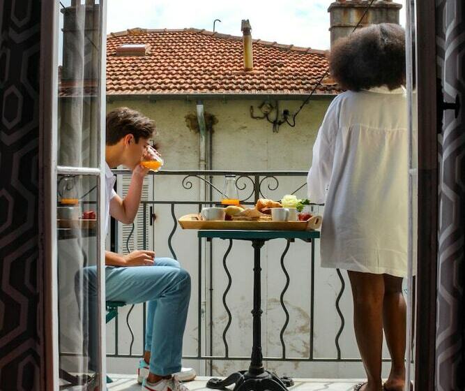 חדר סטנדרט לשלושה עם טרסה, B&b Villa Du Roc Fleuri