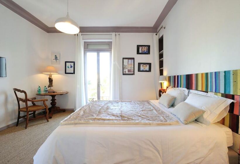 غرفة قياسية مزوَّدة بشُرفة, B&b Villa Du Roc Fleuri