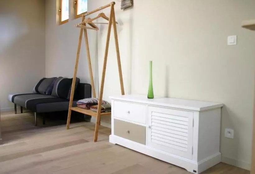 Huoneisto 1 Makuuhuone, Chambre D Hôtes La Font