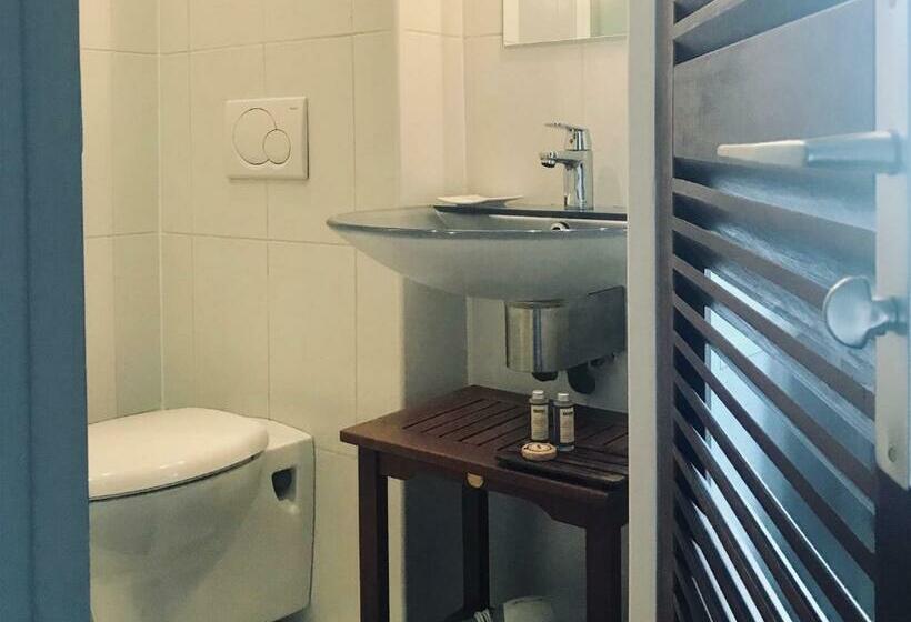 اتاق استاندارد با چشمانداز باغ, La Villa Côté Cour