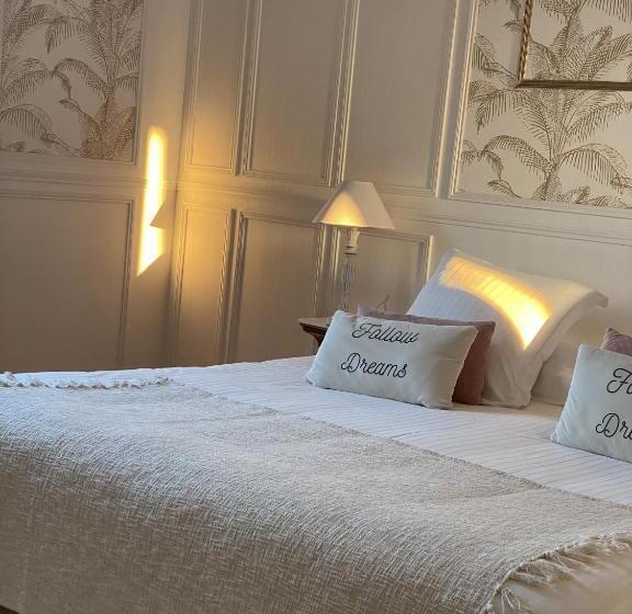 سوییت با چشمانداز باغ, La Villa Côté Cour