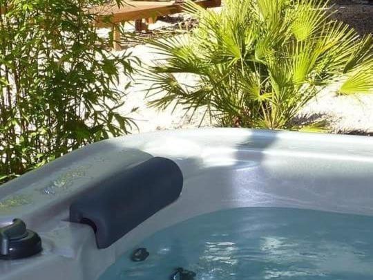 اتاق لوکس, La Villa Côté Cour