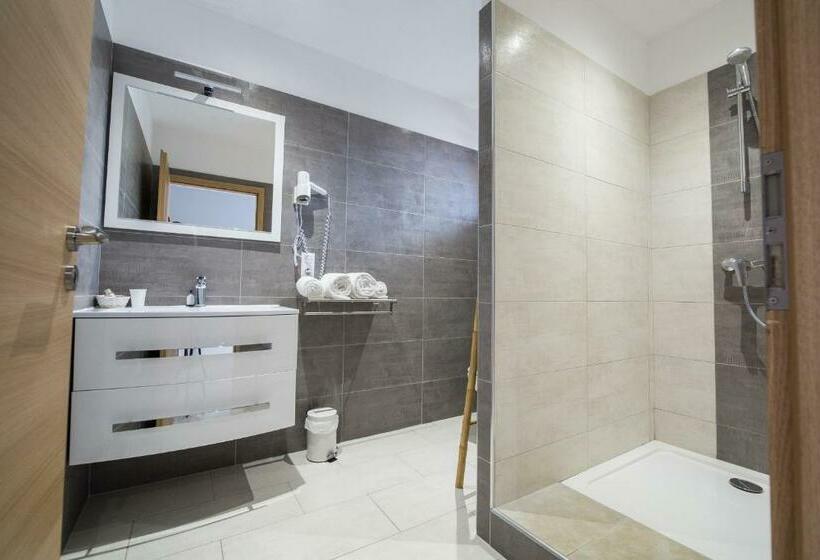 اتاق استاندارد, U Fornu