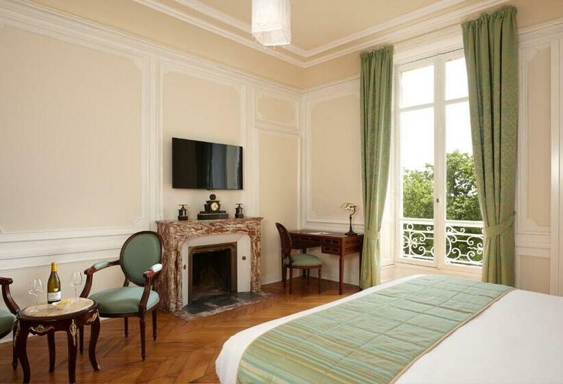 Полулюкс Вид на Сад, Château Saint Michel, The Originals Relais