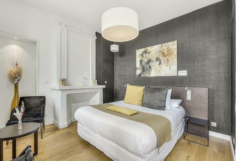 غرفة ديلوكس سرير كينج, Domaine De Montjoie   Toulouse   Bw Premier Collection