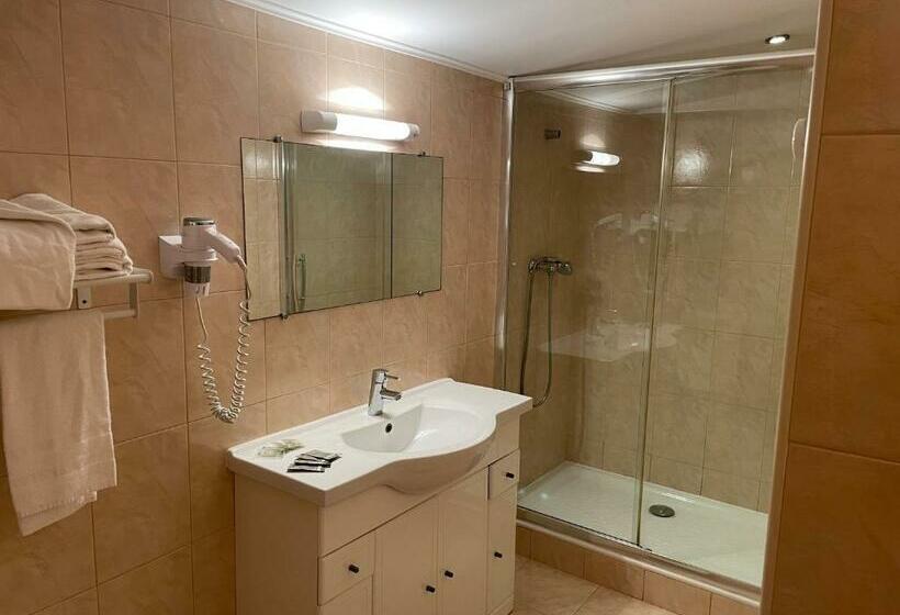 ファミリールーム, La Vigneraie