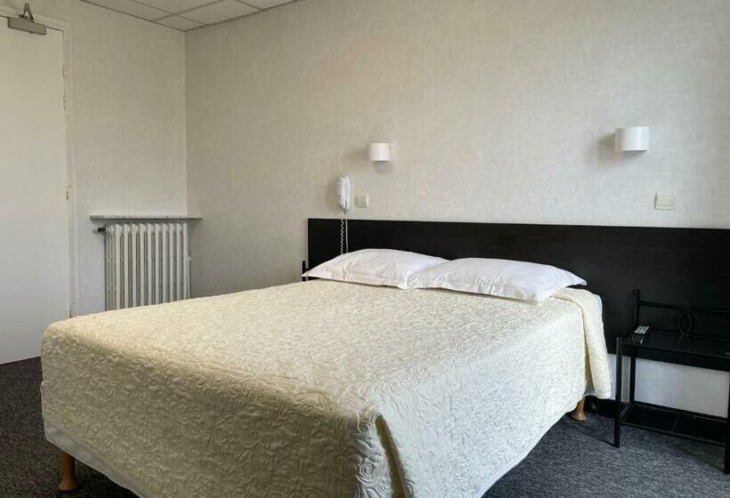 חדר משפחתי, La Vigneraie