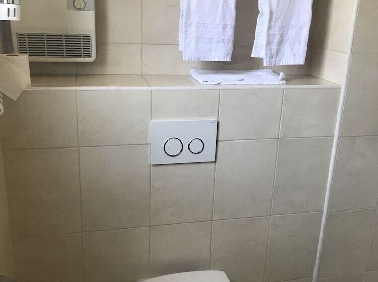 バルコニー付きスタンダードルーム, La Vigneraie