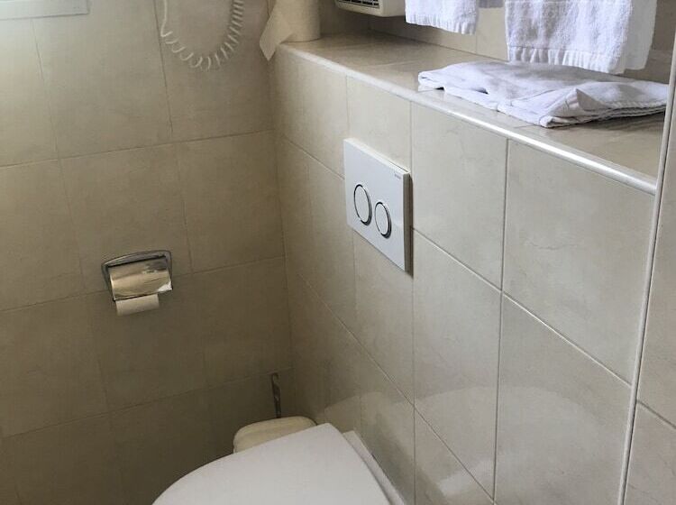 バルコニー付きスタンダードルーム, La Vigneraie