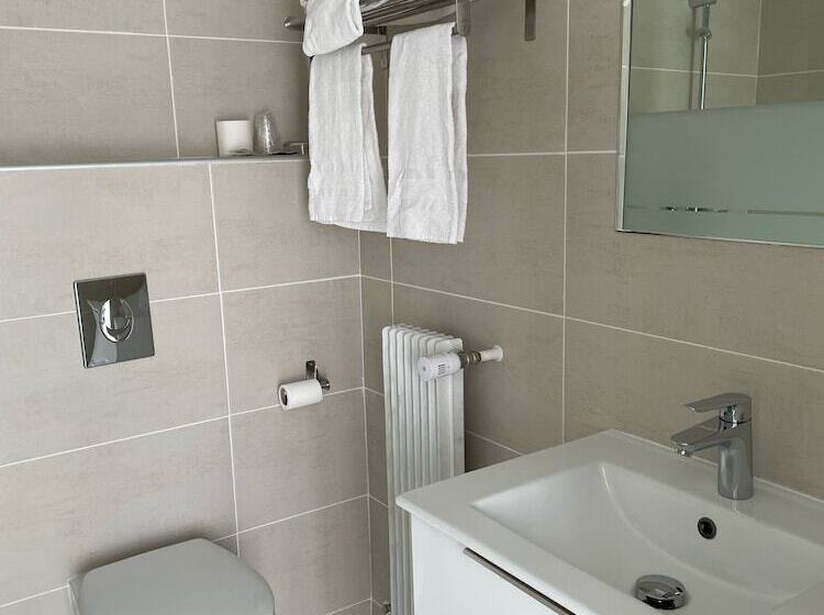 バルコニー付きスタンダードルーム, La Vigneraie